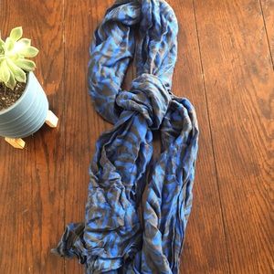 Stella & Dot Luxembourg Cerulean Tiger Scarf